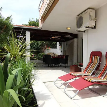 Duplex 3 With Garden And Garage Near To * Split