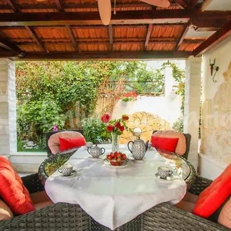 Apartment Duplex 3 With Garden And Garage Near To