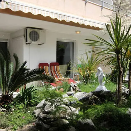 Duplex 3 With Garden And Garage Near To شقة