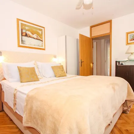 Duplex 3 With Garden And Garage Near To Apartment Split