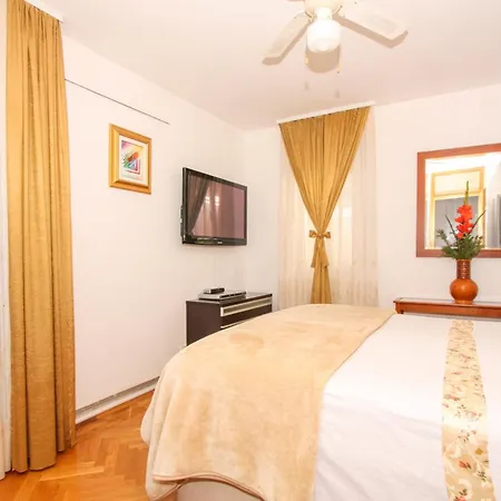 Duplex 3 With Garden And Garage Near To شقة سبليت