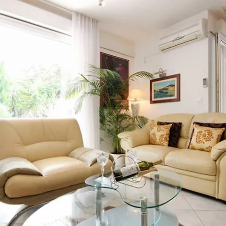 Duplex 3 With Garden And Garage Near To سبليت