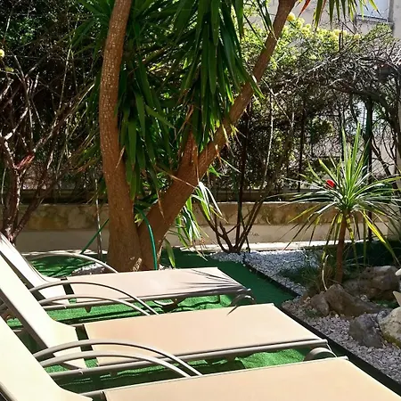 Duplex 3 With Garden And Garage Near To شقة